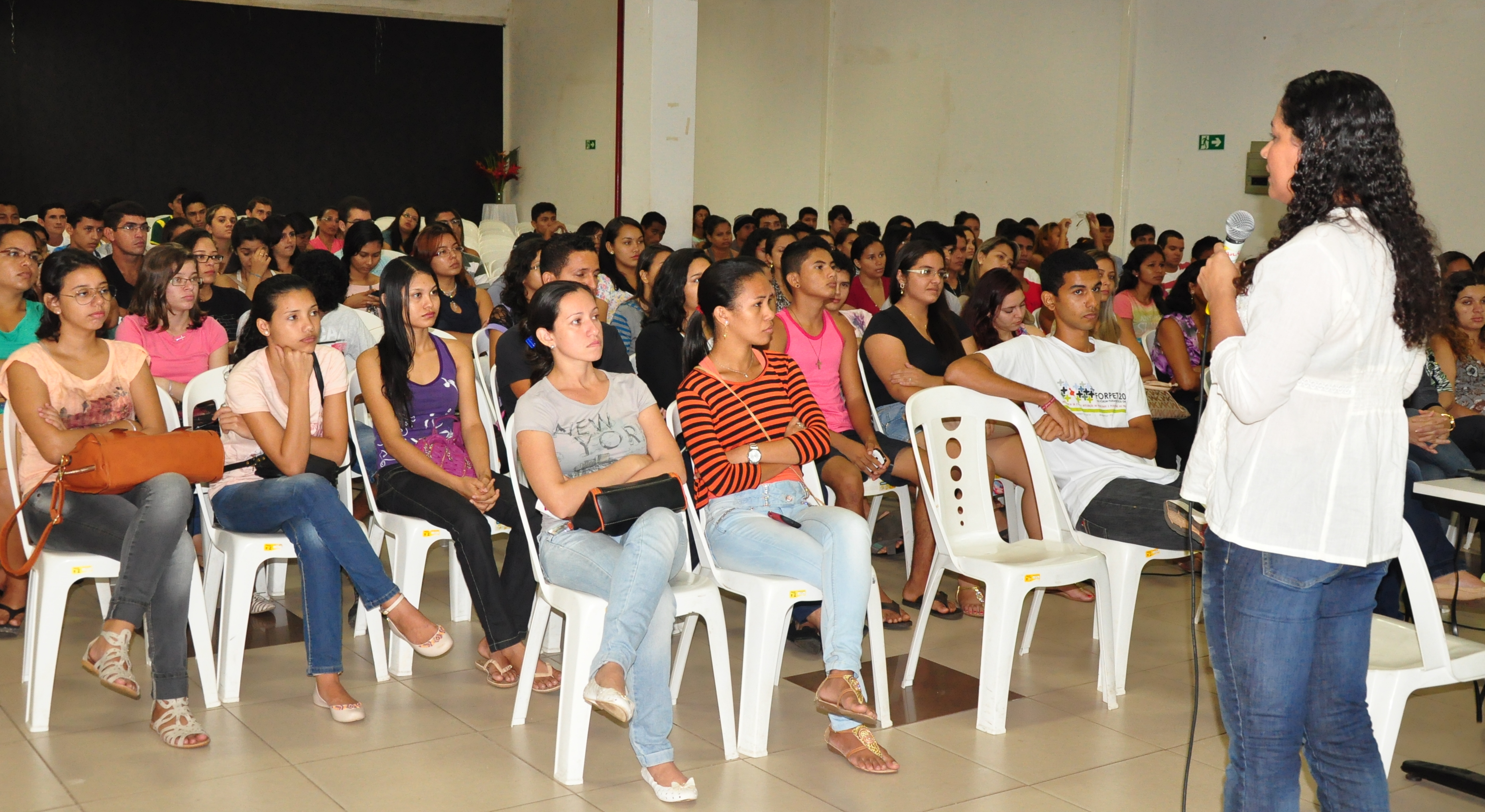 Calouros 2014 recebem orientação e participam da I Gincana de Integração